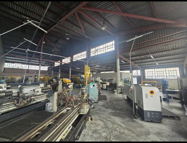 6,687M² WAREHOUSE FOR SALE IN BOKSBURG EAST